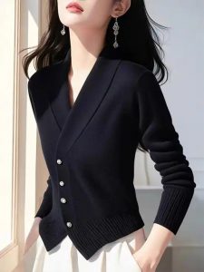 Black Recycled Regenerated Cellulose Fiber